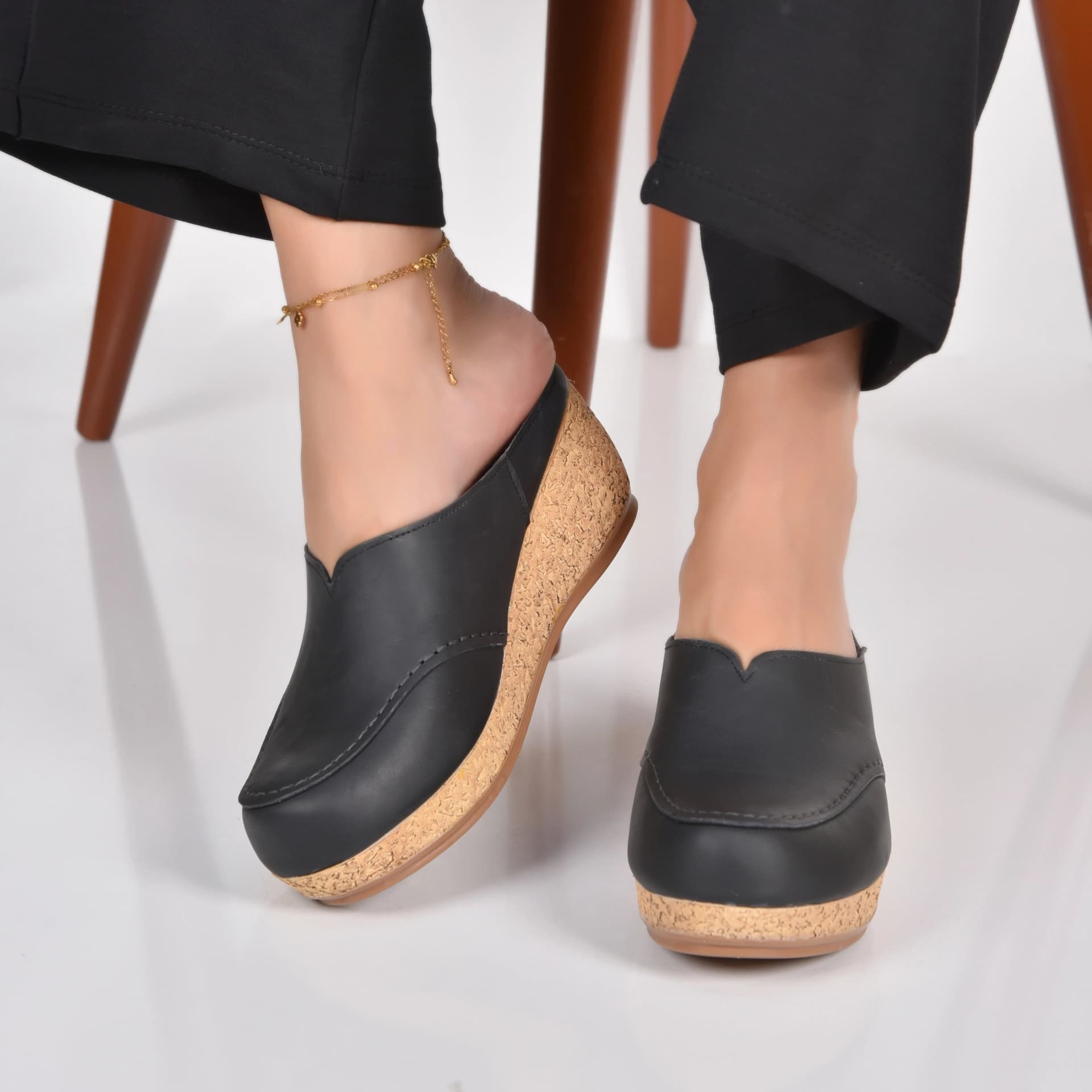 Sabot en Cuir – M12 — Noir